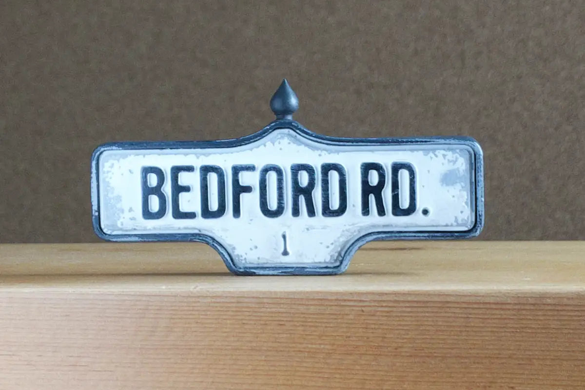 Back view of Bedford Rd. #1 - Weathered Finish, miniature replica Toronto acorn street sign