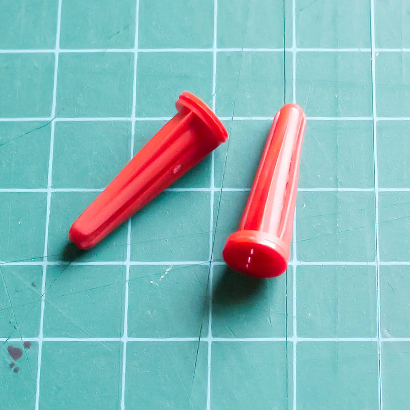 2 x plastic wall anchors